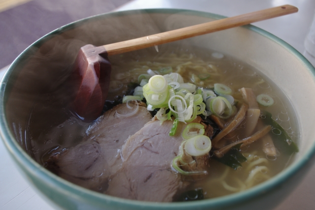 北海道ご当地・函館ラーメン　塩スープ