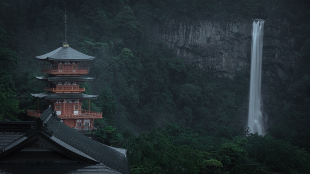 那智勝浦町　那智の滝　落差日本一 133メートル