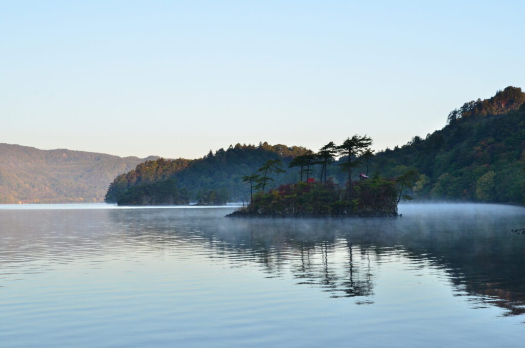 十和田湖　写真：秋田県観光振興課