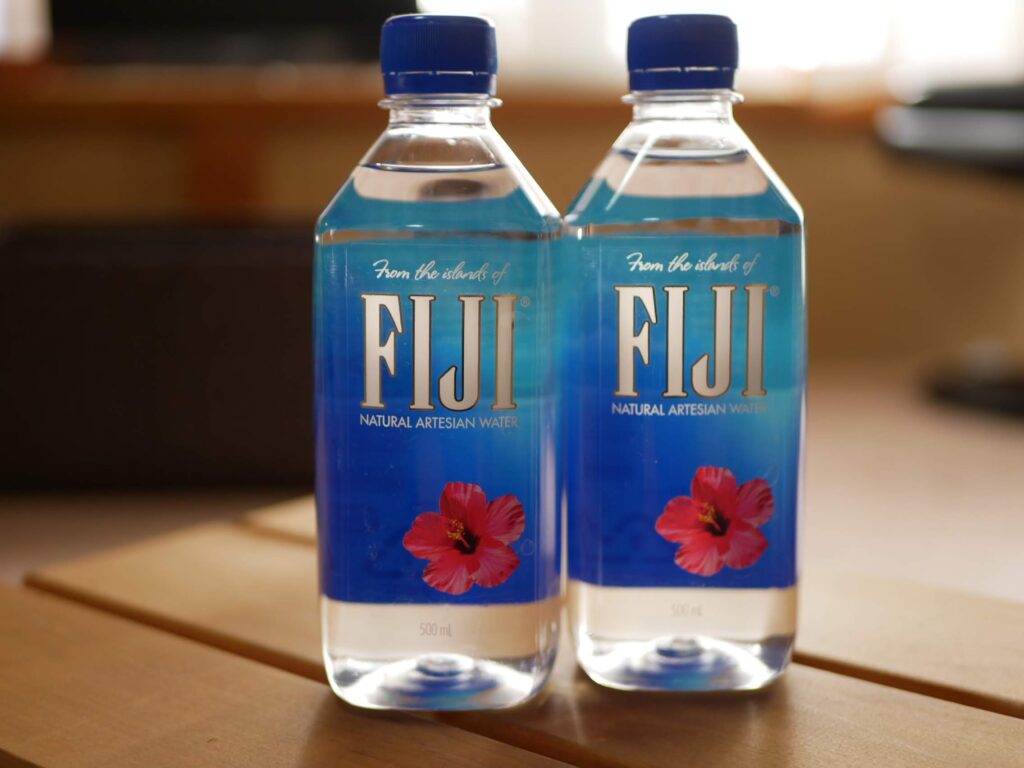 ペットボトルのおいしい水 結構高いです・・
